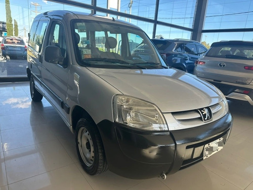 Imagen 2 de 10 de Peugeot Partner 2014 1.4 Furgon Confort 5as