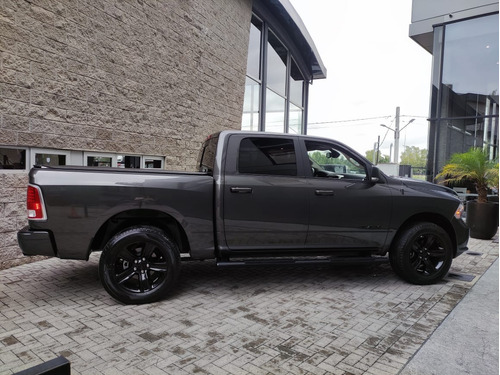 RAM 1500 5.7 Laramie Nigth Edition