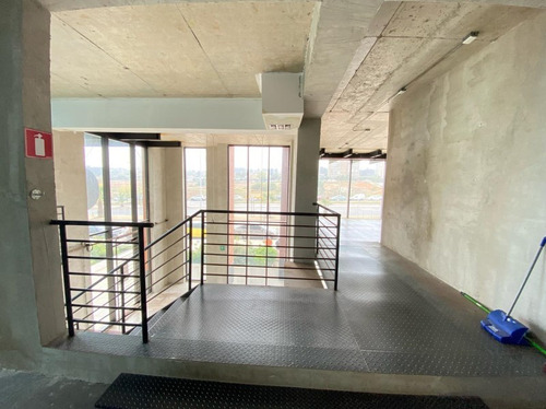 Local Comercial De 360 M2 En Bosques De Montemar