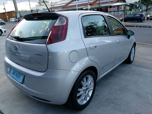 Fiat Punto Essence 1.6 16v Dualogic 2011/2012