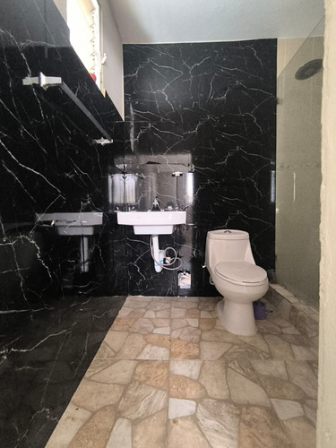 Apartamento De Una Sola Habitación Un Baño Sala Cocina Comed