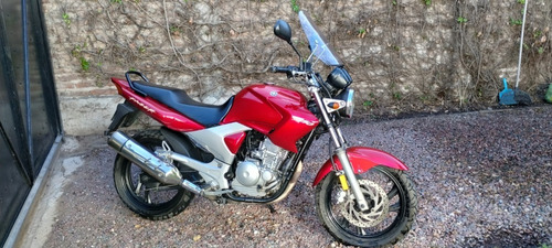 Imagen 2 de 5 de Yamaha Fazer 250 2010