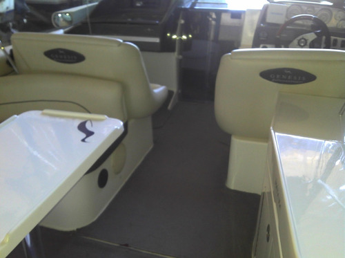 Imagen 8 de 14 de Genesis Extreme 2680 2009 Motor Mercruiser 330hp Duo Prop