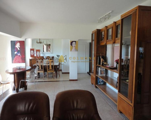 Venta Y Alquiler Temporario De Gran Casa En Pinares A Una Cuadra De La Playa- Ref: 4176