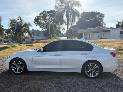 BMW Serie 3 3.0 330i Sedan Sport Line 252cv