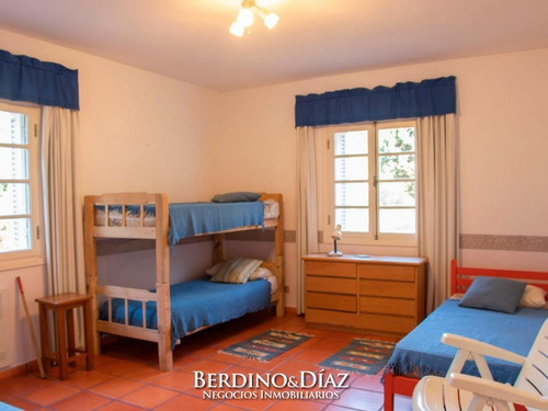 Casa - Parque Burnett Imperdible Oportunidad- Ref: 697