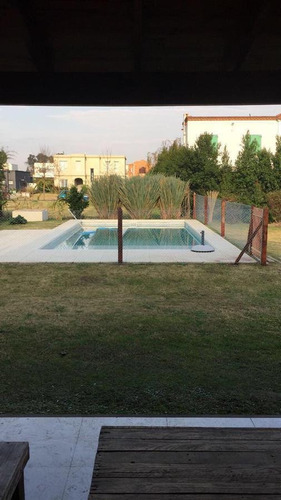 Casa En Venta De 3 Dormitorios En Barrio Privado La Comarca, Sobre Corredor Bancalari.