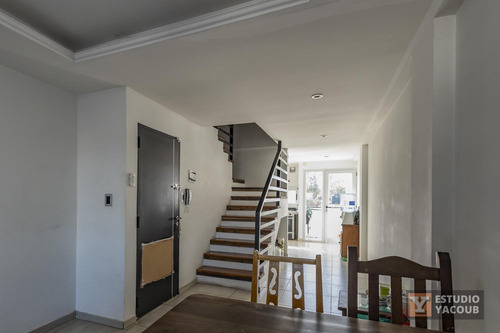 Dúplex En Venta - 2 Dormitorios 2 Baños 1 Cochera - 110mts2 - Los Hornos