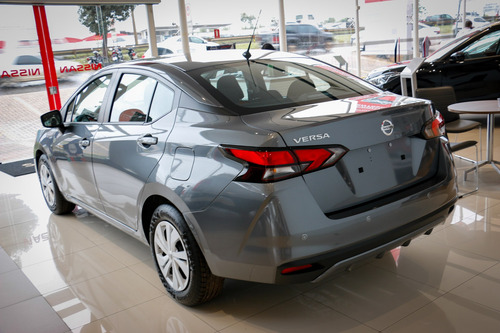 Imagem 4 de 14 de Nissan Versa Sense 1.6 (flex) (aut)