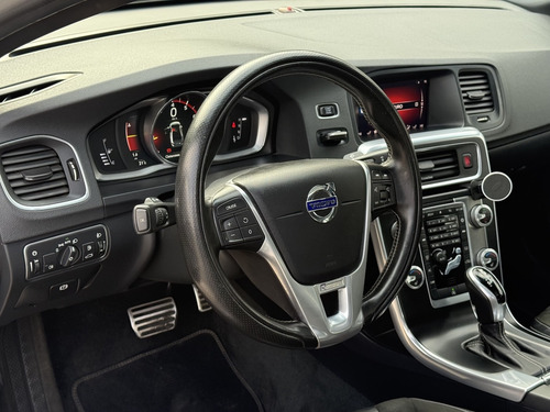 Volvo S60 T5 R-Design Plus Auto
