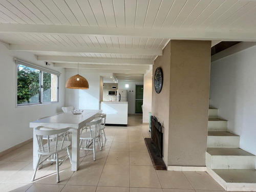 Venta Casa En Pinamar- 5 Ambientes - Cerca Del Mar