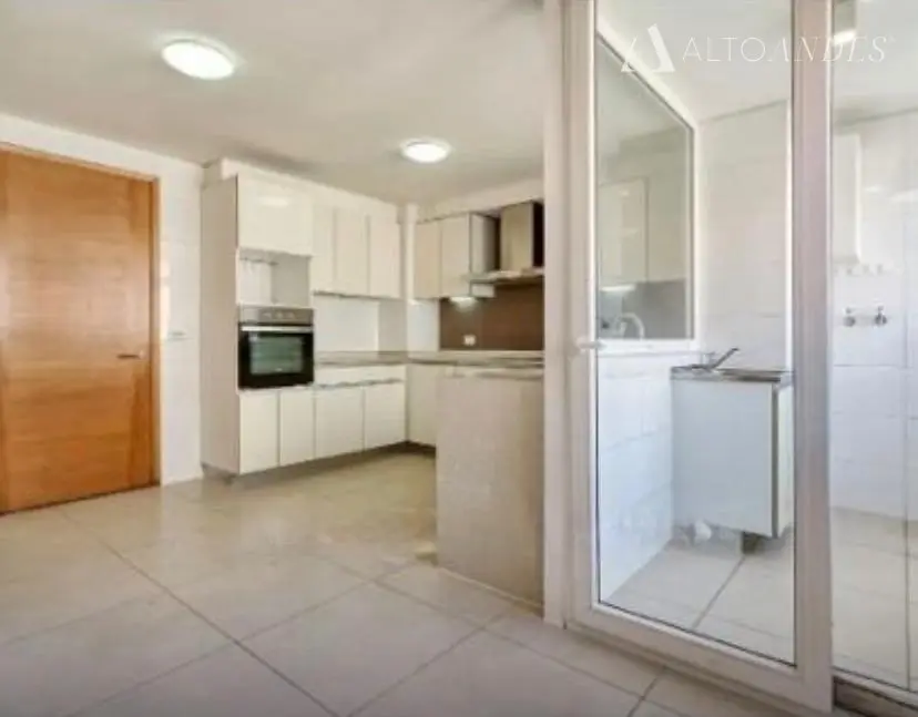 Imagen 2 de 11 de Departamento En Venta De 3 Dorm. En Vitacura