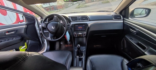 Imagen 8 de 9 de Suzuki Ciaz Glx 1.4