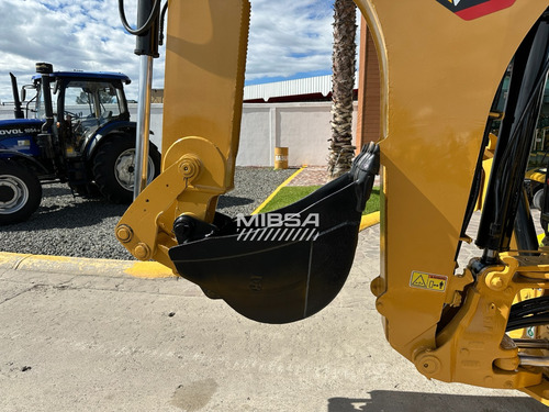 Caterpillar 420 E 2006/ Case/ John Deere