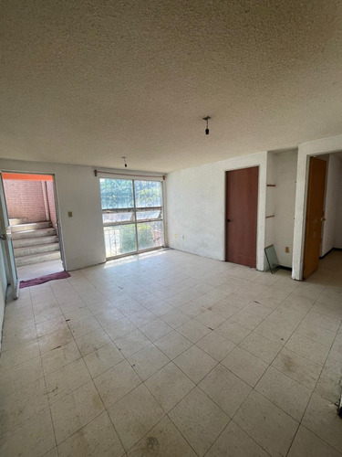 Venta De Departamento Los Heroes Ixtapaluca, Cerca De Plaza Los Heroes, Piso 1