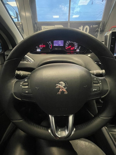 Imagen 12 de 18 de Peugeot 208 Urban Tech