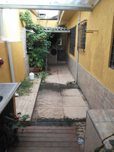 Imagem 11 de 14 de Casa Em Mongaguá Lado Morro 1 Quarto,4 Vagas De Garagem 869