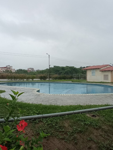 Imagen 23 de 29 de Apartamento En Guatire, La Mejor Zona, Remodelado, Concepto Abierto, Vista Panoramica, Cerca De Terminal De Pasajeros Y Centros Comerciales