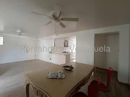 Amplio Apartamento En Venta Urb San Isidro, Maracay 25-13106 Hc