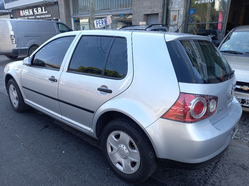 Volkswagen Golf 1.6 Conceptline