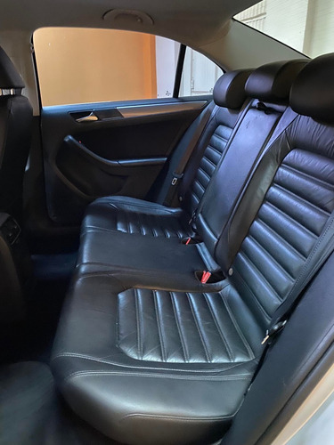 Imagen 8 de 9 de Volkswagen Vento 2.0tsi Sportline Mt Modelo 2012