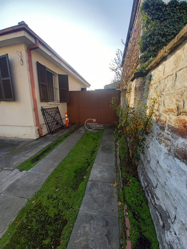 Casa En Venta De 4 Dorm. En Providencia Cercano A Falp