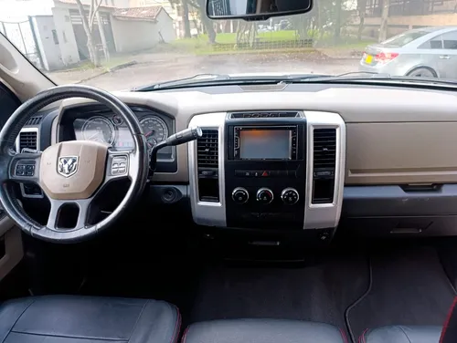 Dodge Ram 5.7 1500 Slt 4x2