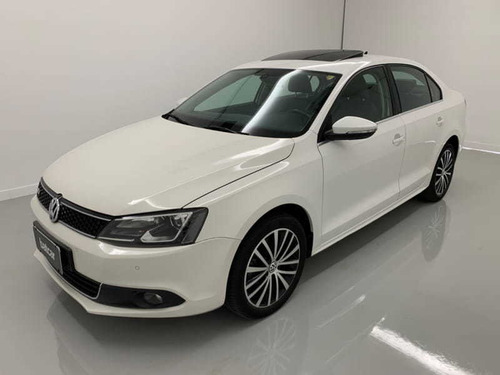 Imagem 3 de 15 de Volkswagen Jetta 2.0t 2013