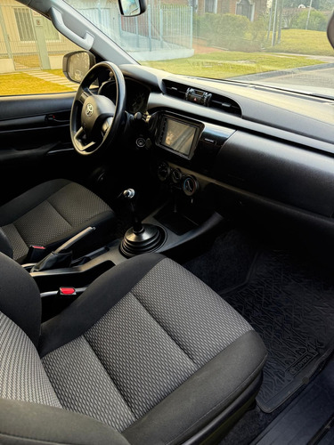 Toyota Hilux 2.4 Tdi Cd Dx 4X2 Mt