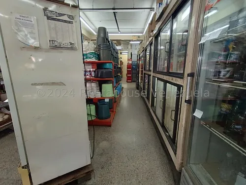 Fondo Comercio Negocio En Venta En Zona De Alto Trafico Av Ayacucho Con Cavas Cuartos Exhibidores Inventario Estef 25-4870