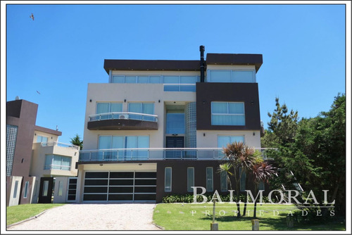 Casa En Alquiler - Zona: Norte Playa / Ref: 8890