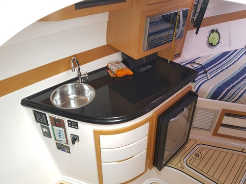 Lancha Coral 34