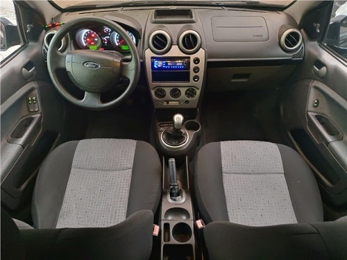 Ford Fiesta 1.6 Rocam Se Plus Sedan 8v Flex 4p Manual