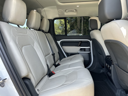 Land Rover Defender 130 First Edition 2023 Blanco