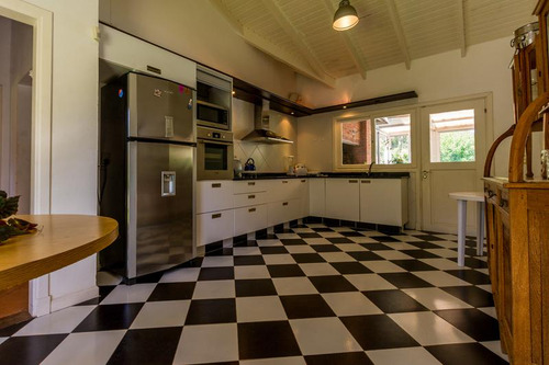 Imagen 7 de 28 de Casa Venta 4 Dormitorios Lugano Punta Del Este