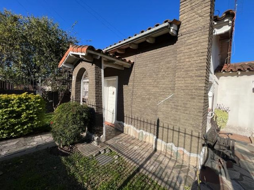 Casa En Claypole Con Hermoso Parque