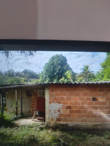 Casa Com 2 Quartos -nova Iguaçu- Rj