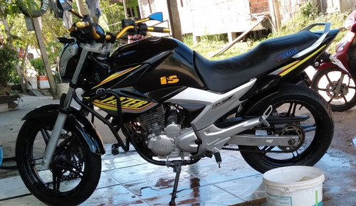 Imagem 4 de 4 de Yamaha Esportivo