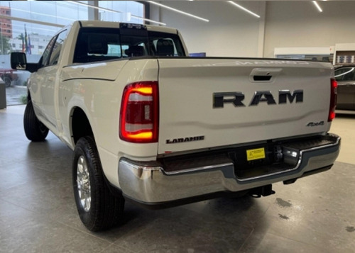 RAM Ram 2500 Laramie 6.7 2500 4x4 Cd Tbo Diesel 4p Aut