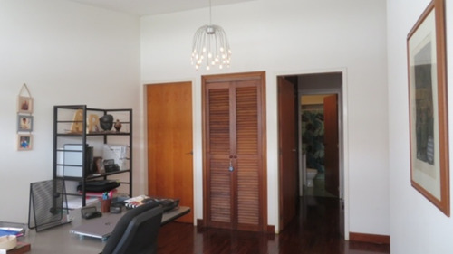 Se Vende Hermosa Casa 673m²c/508m²t-5h+5b+5p+vigilancia+agua-lomas Del Club Hipico-eg