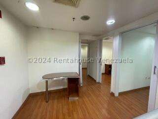 Ajr Local En Alquiler En Tzas Del Club H Mls # 24-16451 Yg