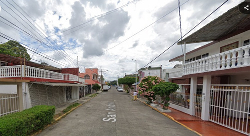 Estrena Esta Propiedad Ubicada En La Colonia Las Palmas, Veracruz. Kr
