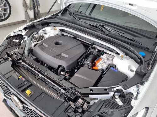 Imagen 24 de 25 de Volvo Xc60 B6 Inscription