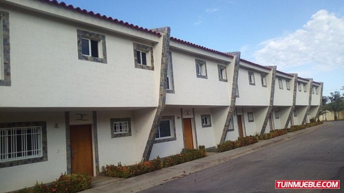 Townhouses En Venta San Lorenzo Maneiro