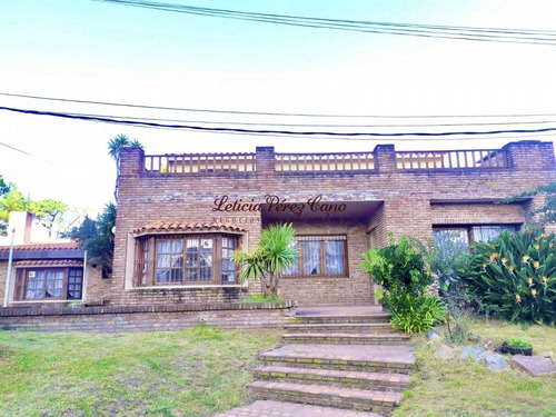 Venta Casa 5 Dormitorios , Playa Mansa- Ref: 19533