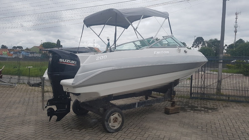 Imagem 13 de 15 de Lancha Triton 200