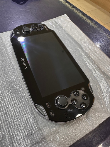 Console: Ps Vita Na Caixa Completo (destravado) Preto (Usado)