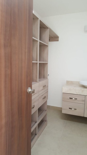 Imagen 8 de 12 de Hermosa Casa En Puerta De Piedra, Gran Ubicación, 3 Recamara
