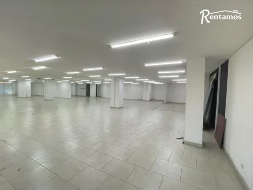 Oficina En Arriendo En Laureles. Cod A11400