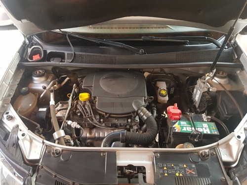 Renault Logan 1.6 Dynamique Hi-power 4p 2016